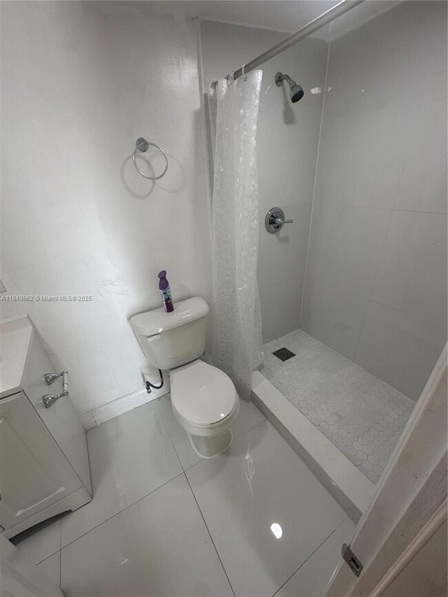 Building Photo - 3050 SW 51st Ave