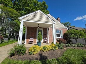 Building Photo - 4408 Grove Ave