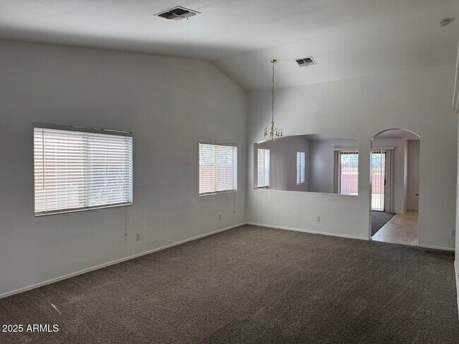 Foto del edificio - 8541 W Riley Rd
