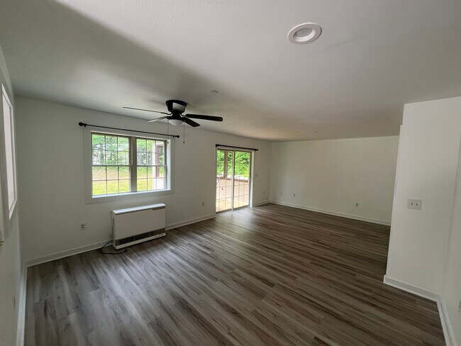 Foto del edificio - 42 Destinee Ln