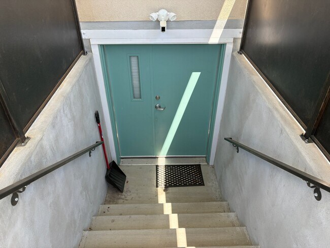 Foto del edificio - 1177 Marinwood Ave