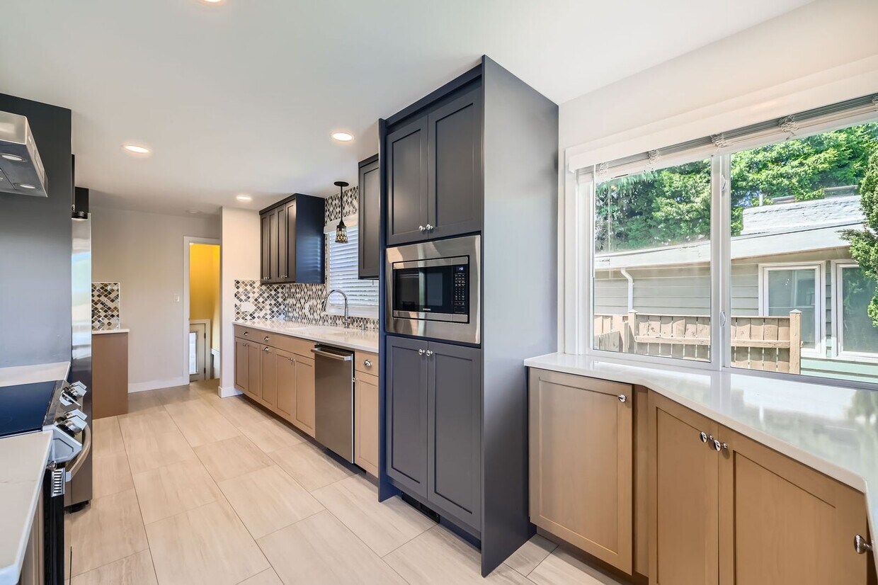 Foto principal - 4828 Delaware Ave