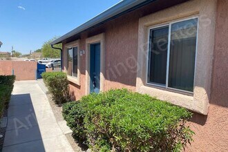 Building Photo - 2710 Bluewater Dr