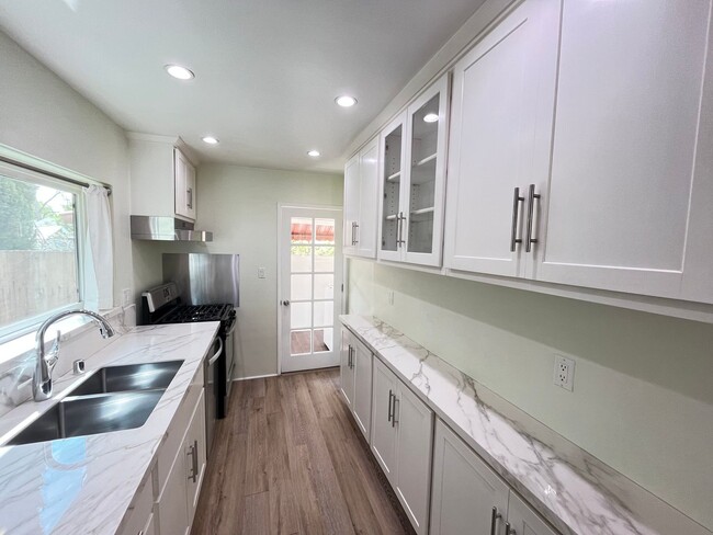 Foto del edificio - Adorable Spanish Style 2 Bed 1 Bath Home i...