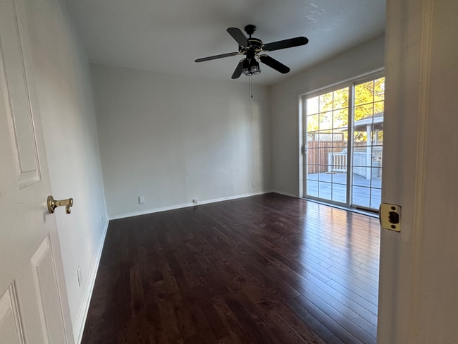 Photo - 3100 SE 122nd Ave (Portland, OR) Apartment