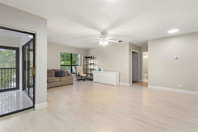 Foto del edificio - 3167 Cocoplum Cir