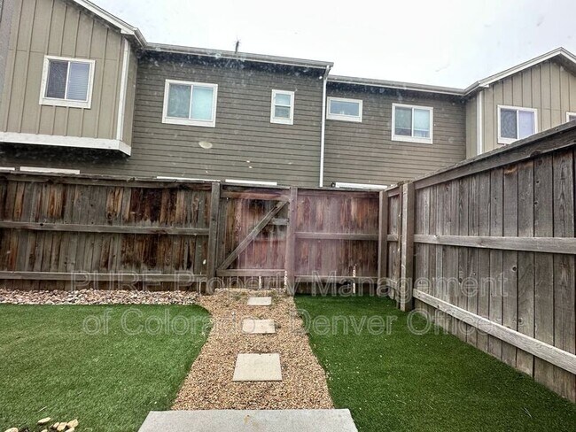 Foto del edificio - 14700 E 104th Ave