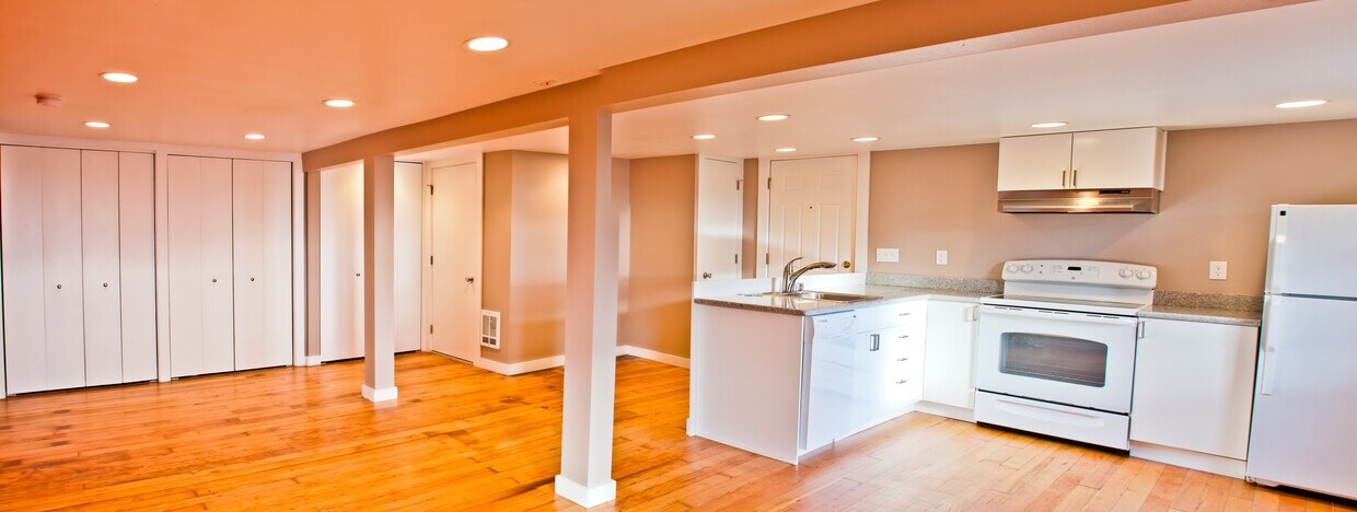 Foto principal - 2119 11th Ave W