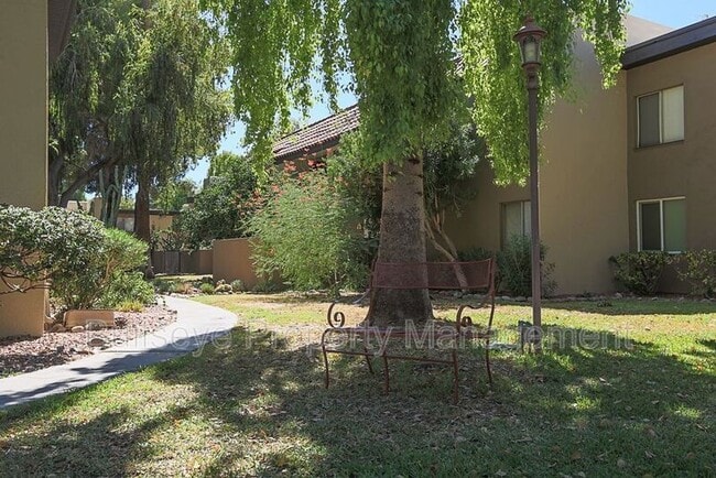 Building Photo - 4201 E Camelback Rd