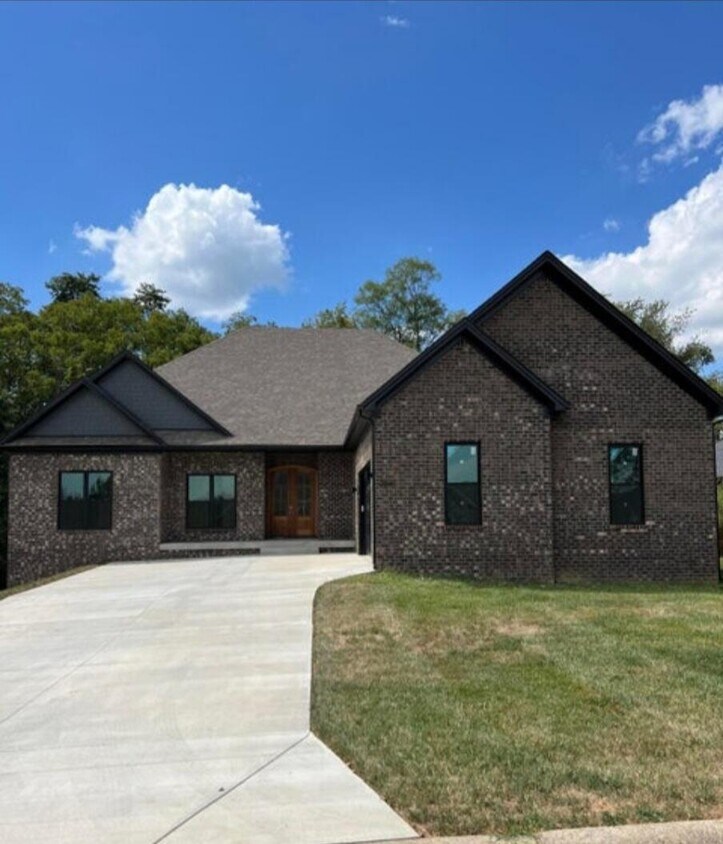 Foto principal - 2045 Hidden Falls Trail