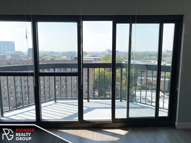 Foto del edificio - 2551 N Clark St