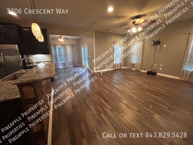 Foto del edificio - 3706 Crescent Way