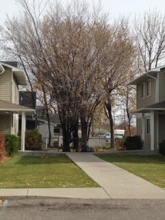 Primary Photo - 410 8th Ave S