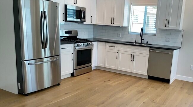 Foto del edificio - 5506 Bevis Ave