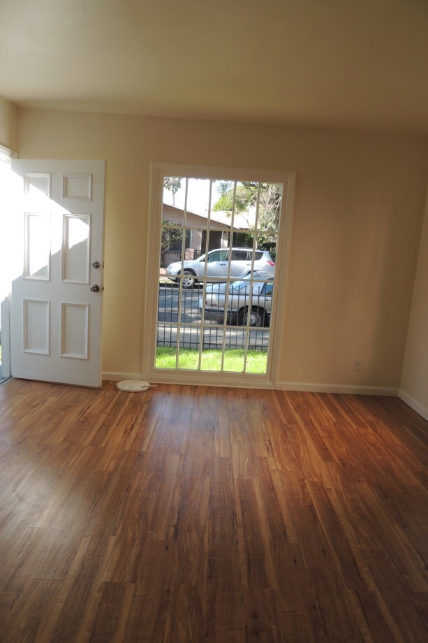 Foto del diseño de interior - 1120 N Vista St