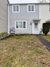 Building Photo - 125 Hill Spur