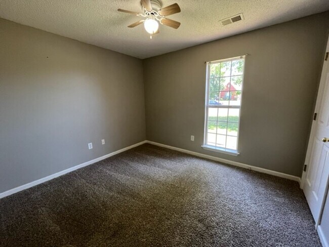 Foto del edificio - Renovated 3 Bedroom 2 Bath Home for Rent!!