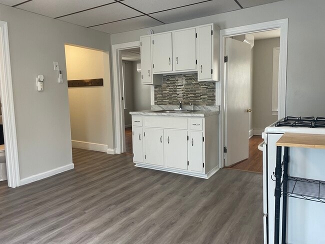 Building Photo - 61 Gage St