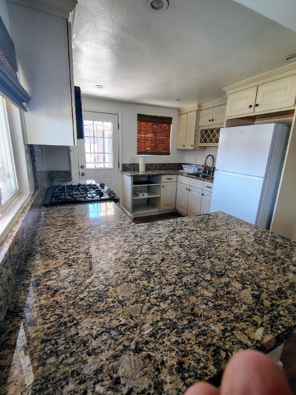 Building Photo - 2447 Bancroft Dr