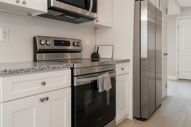 Building Photo - 9304 Legranger Rd