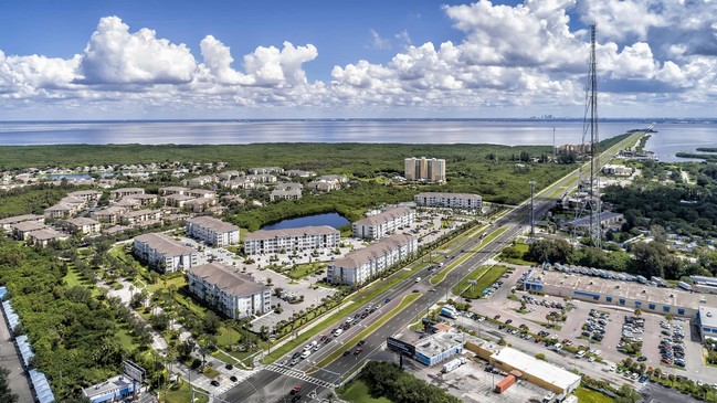 Building Photo - Peridot Palms