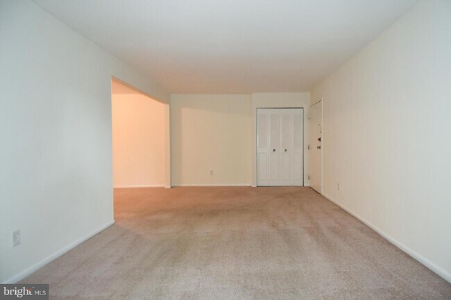 Foto del edificio - 3314 Woodburn Village Dr
