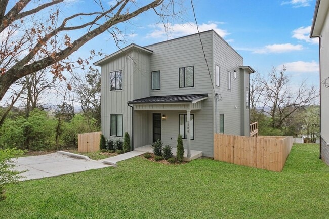 Building Photo - 2306 Ilolo St