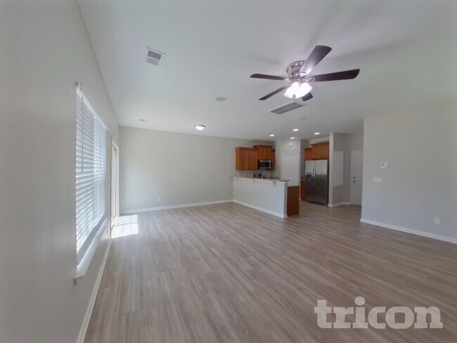 Foto del edificio - 437 Eastfair Dr