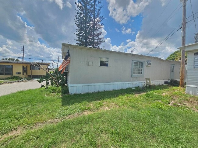 Building Photo - 920 Boardwalk Ln