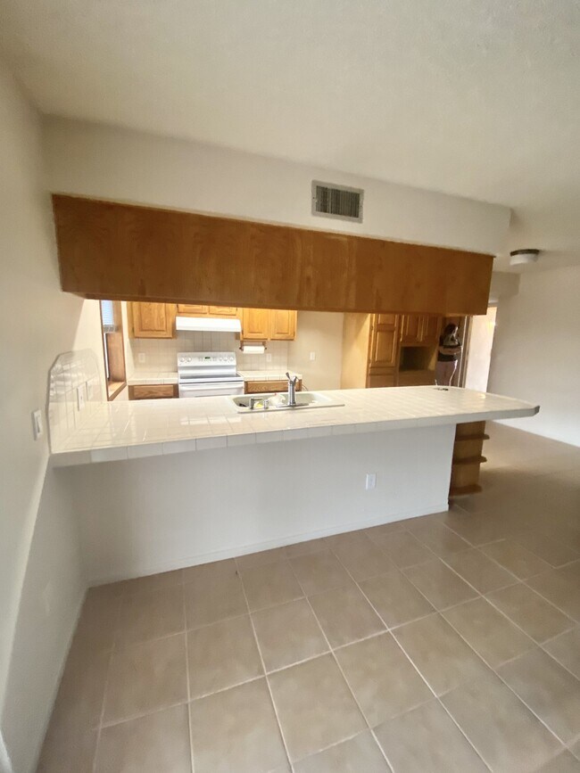 Foto del edificio - 4408 W 15th St