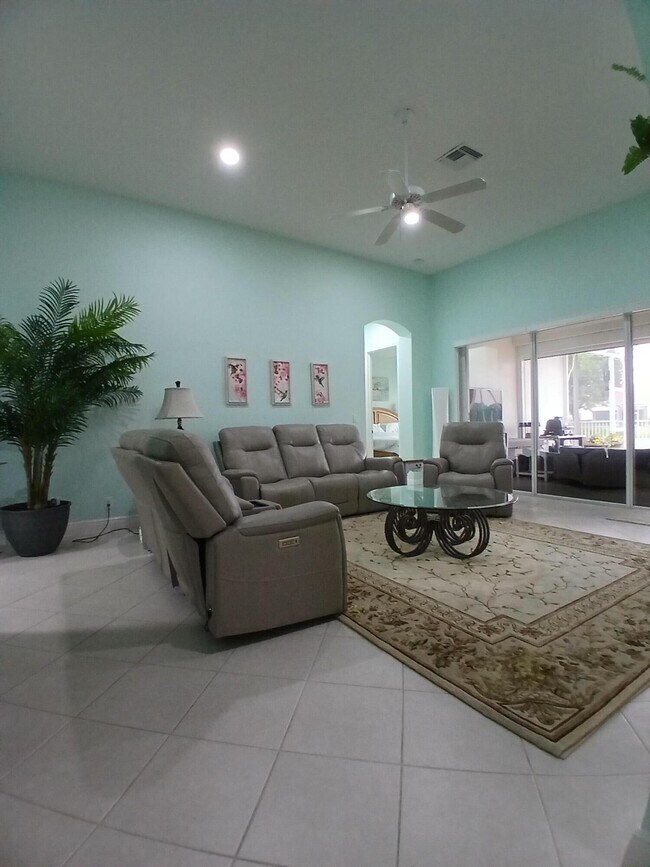 Foto del edificio - 2325 Sailfish Cove Dr