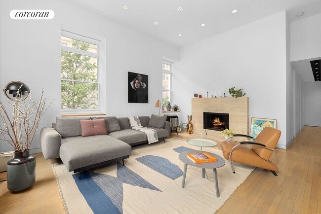 Building Photo - 7 Gramercy Park W