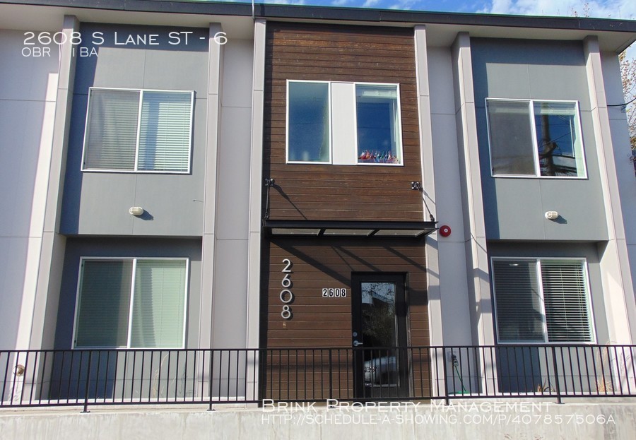 Primary Photo - 2608 S Lane St