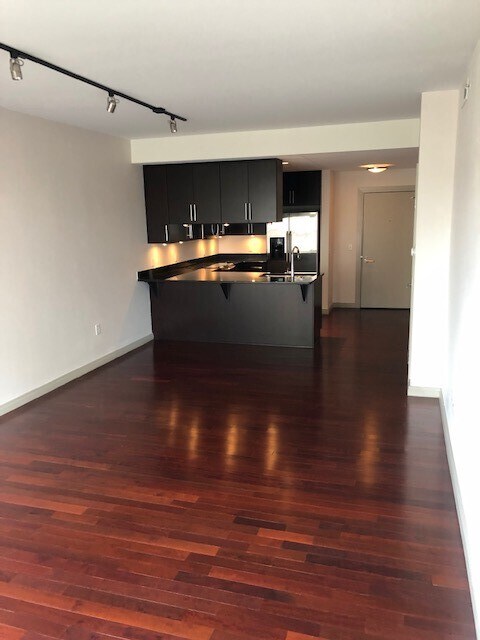 Primary Photo - 120 S 31st Ave