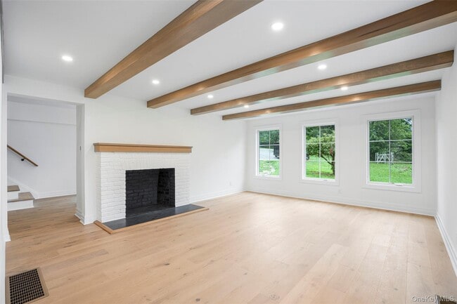 Building Photo - 73 Whippoorwill Rd