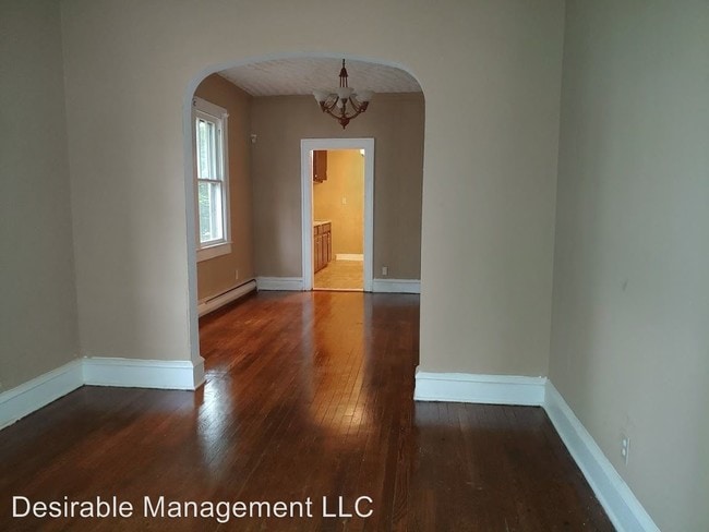 Building Photo - 2 br, 1 bath House - 2612 Roanoke Ave