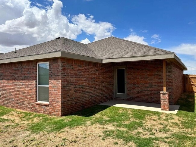 Building Photo - 8423 10th Pl