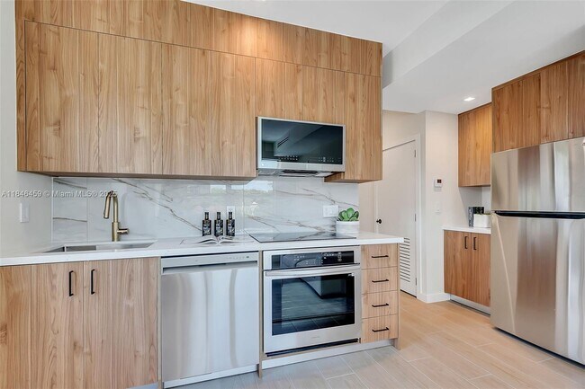 Foto del edificio - 1840 SW 22nd Terrace