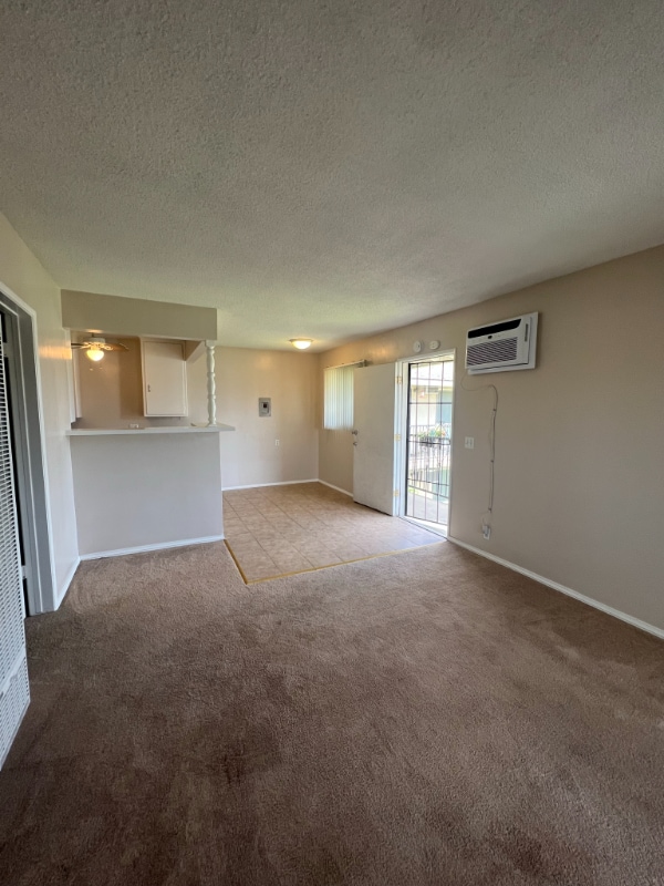 201 N Montague Ave Unit F, Fullerton, CA 92831 Room for Rent in