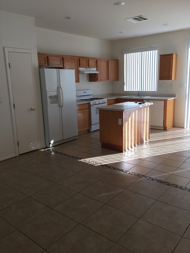 Building Photo - 5096 Shadow Valley St