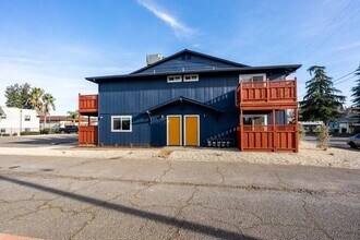 Building Photo - 2647 Alamo Dr