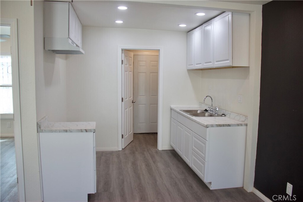 Foto principal - 366 E 55th St