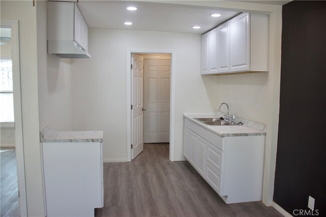 Photo - 366 E 55th St Apartment