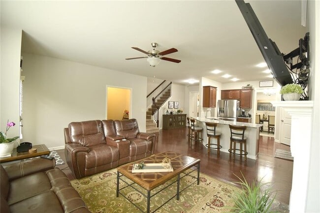 Building Photo - 5115 Breezewood Cir