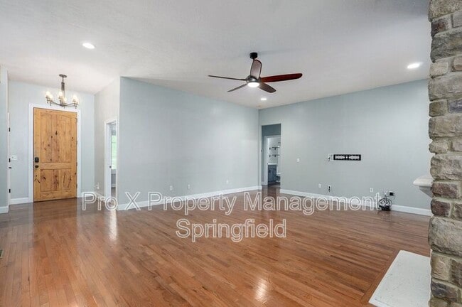 Building Photo - 527 Quail Run
