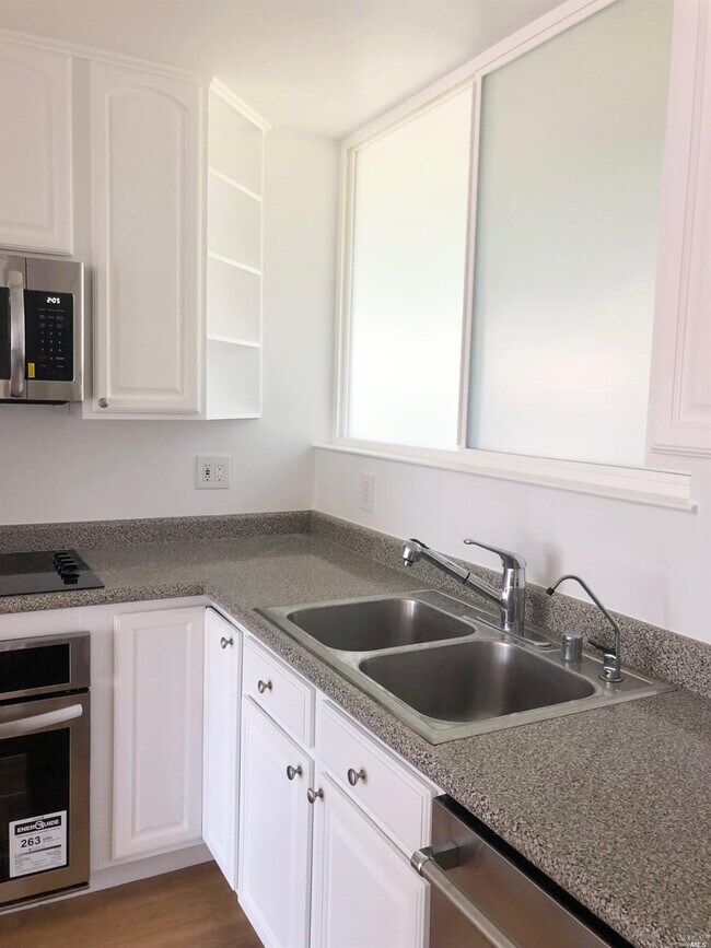 20 Andrew Dr, Tiburon, CA 94920 Condo for Rent in Tiburon, CA