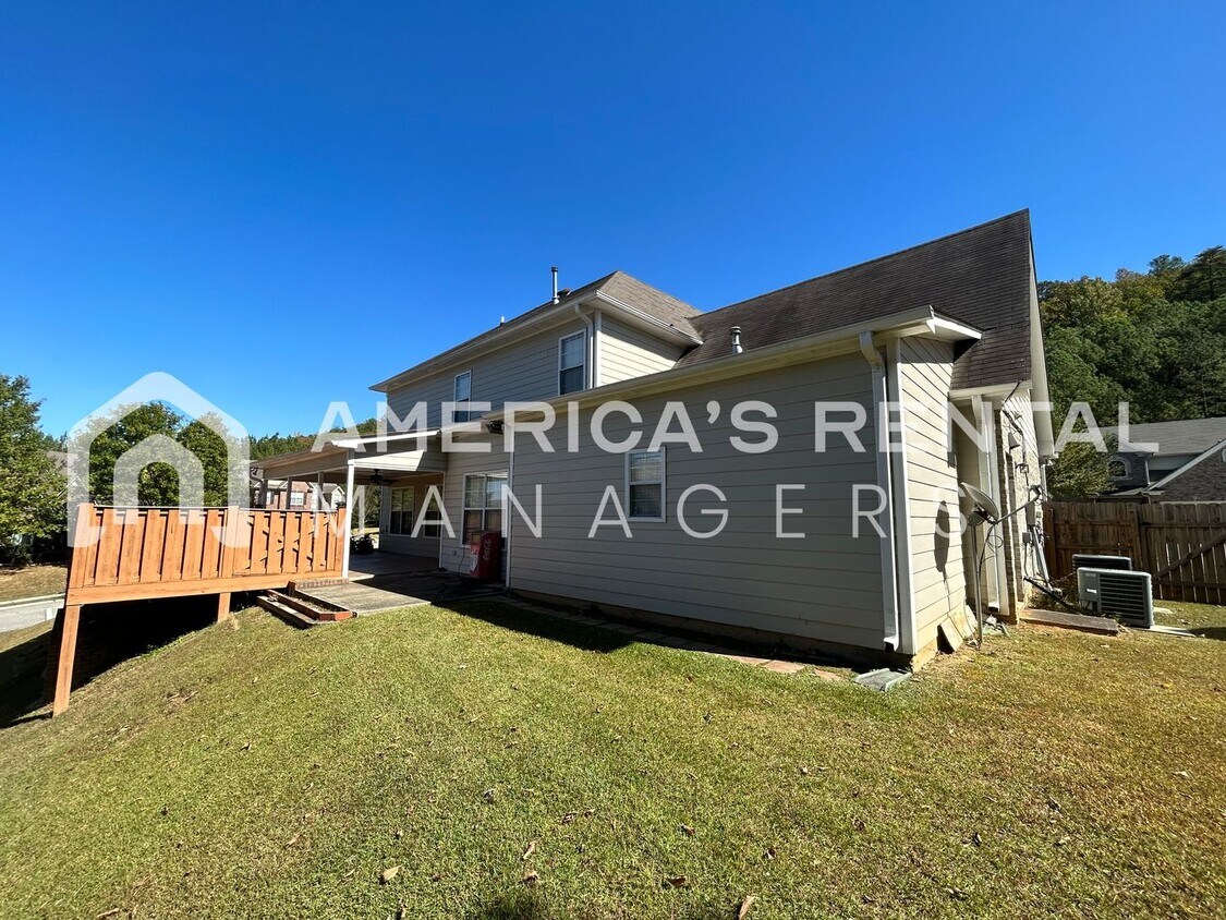 Foto del edificio - ****Location! Location! Location!**** HOUS...