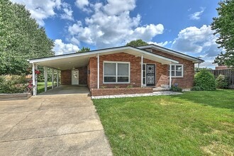 Building Photo - 1808 Sherwood Pl