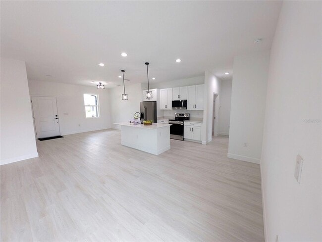 Foto del edificio - 7097 Bougainvillea St