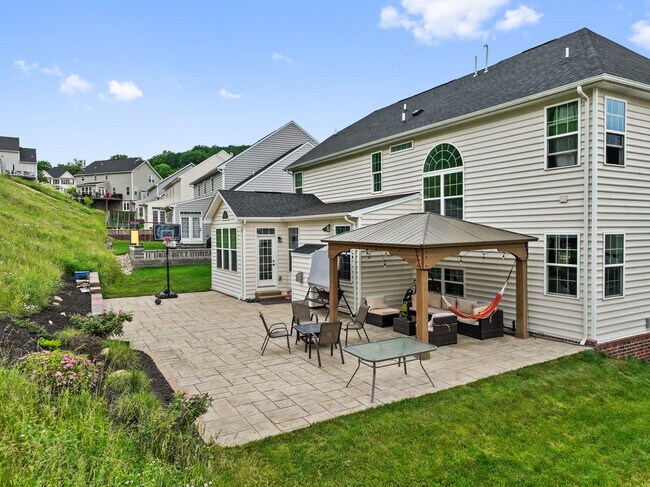 Building Photo - 4452 Walnut Ridge Cir